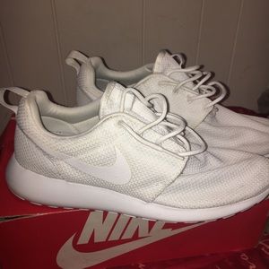 White Roshes size 9
